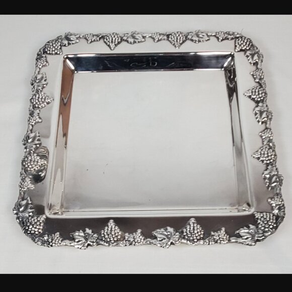 Vintage Wm Rogers Silver-Plated Serving Platter - Old English Reproduction - Picture 7 of 7